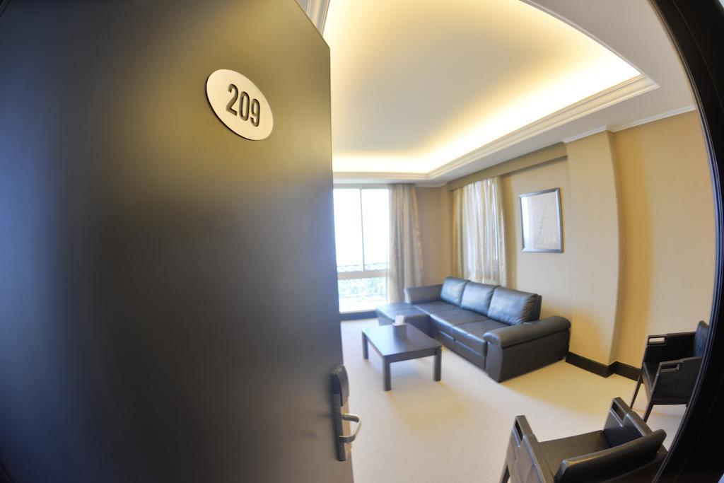 Lamunia Hotel Tripoli Exterior photo